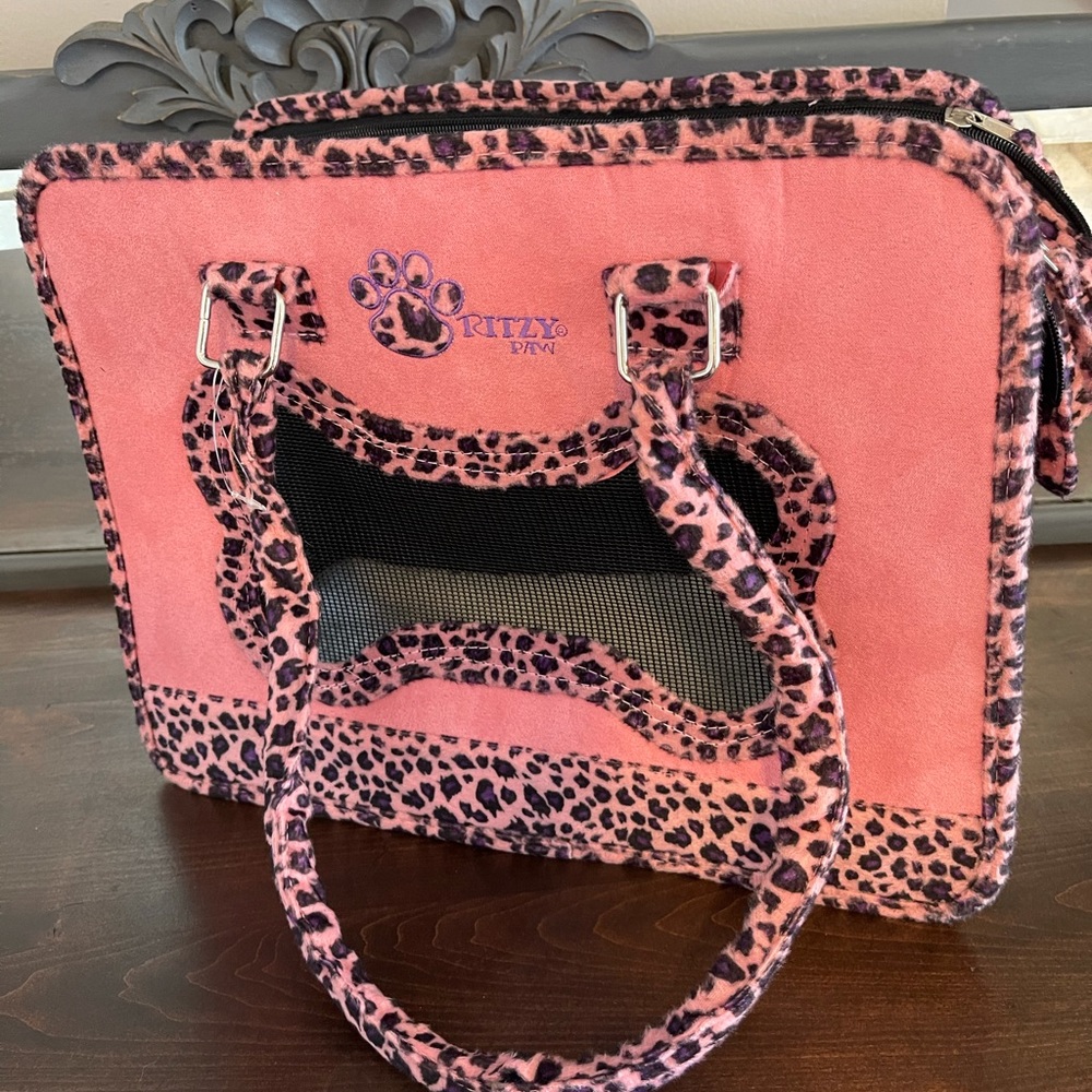 Ritzy Paw Pet Carrier